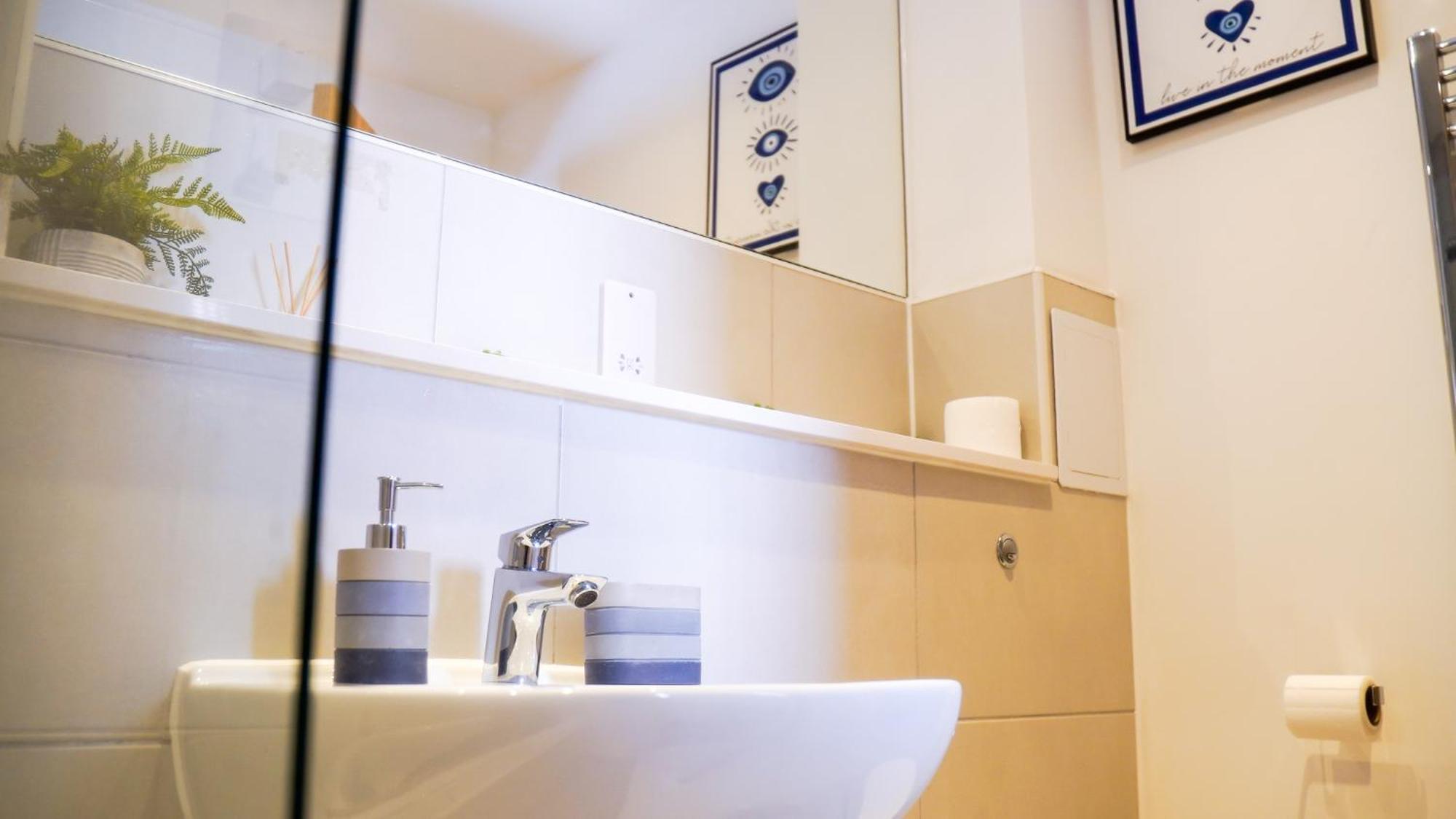 Manchester City Centre Apt With Balcony & Free Parking - Including Free 1-Hour Late Check-Out For Bookings On The 29Th 31St May, Justeat Voucher For 2-Night Stays Minimum! Exteriér fotografie