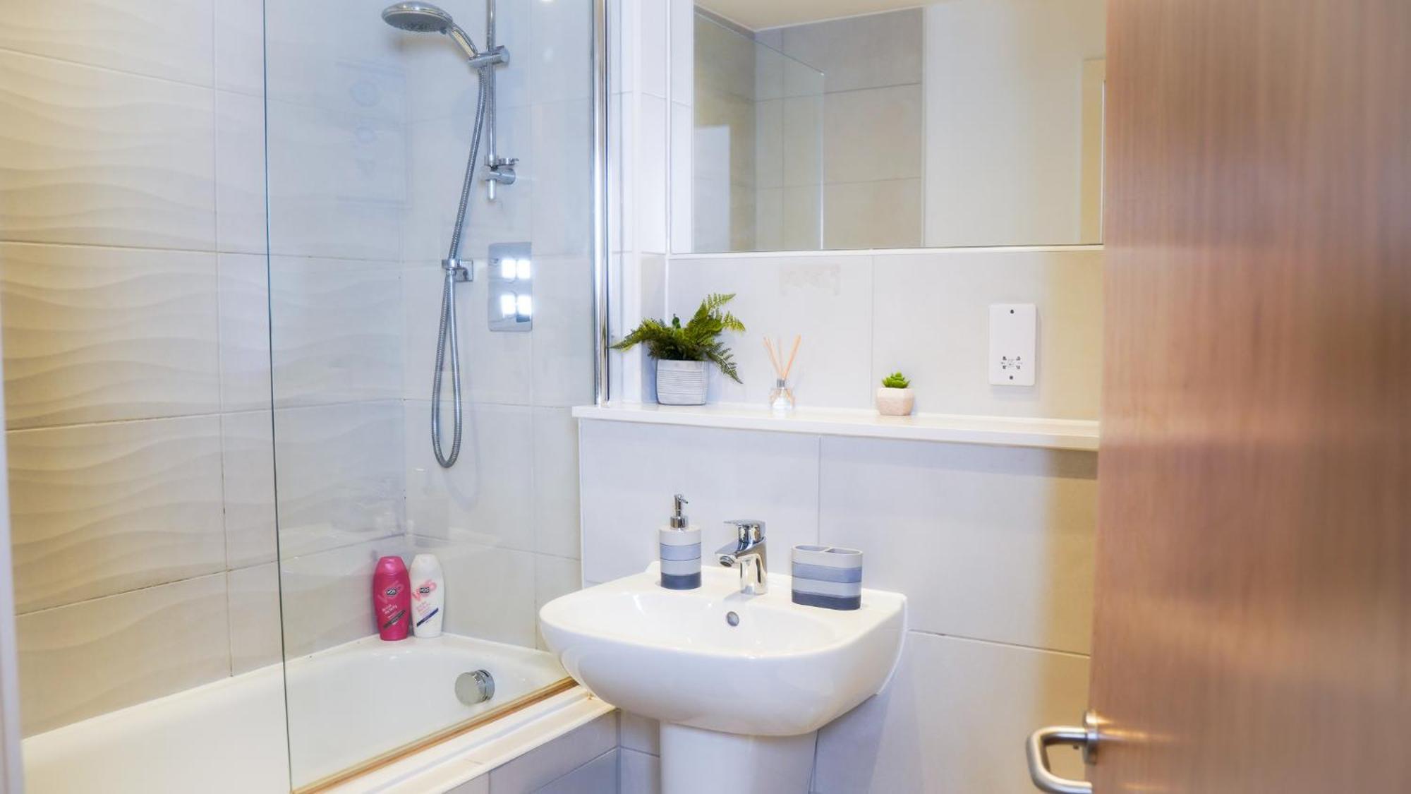 Manchester City Centre Apt With Balcony & Free Parking - Including Free 1-Hour Late Check-Out For Bookings On The 29Th 31St May, Justeat Voucher For 2-Night Stays Minimum! Exteriér fotografie