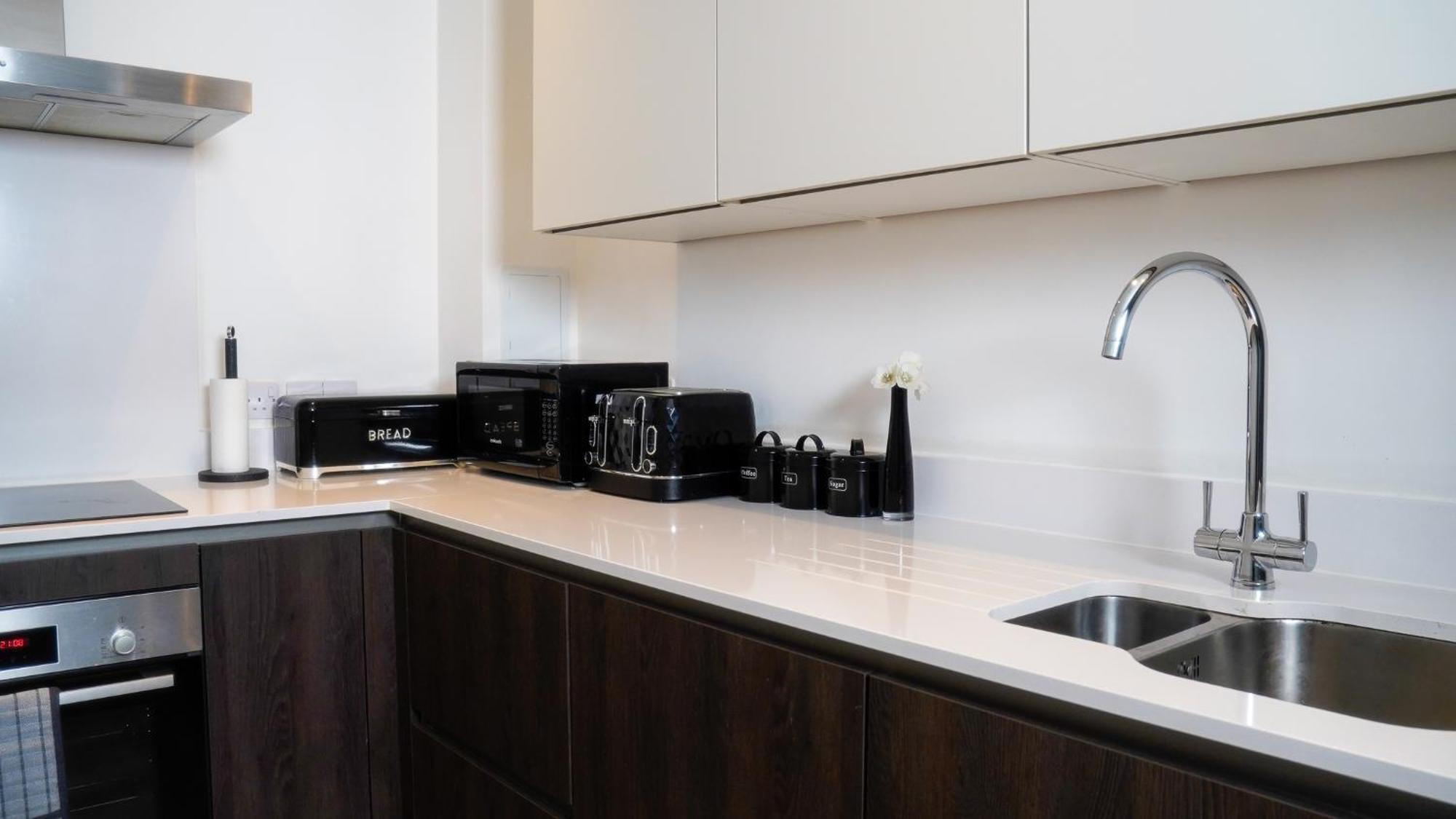 Manchester City Centre Apt With Balcony & Free Parking - Including Free 1-Hour Late Check-Out For Bookings On The 29Th 31St May, Justeat Voucher For 2-Night Stays Minimum! Exteriér fotografie